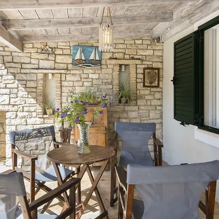 בית נופש Alexandros House